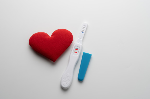 close-up-pregnancy-examination-tool-white-background_12338-600