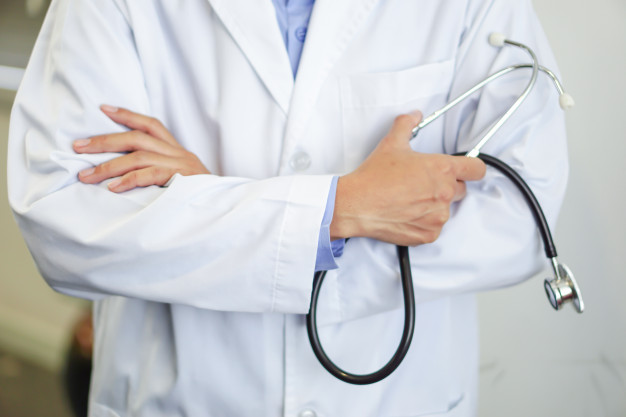 doctor-with-stethoscope-nursing-hospital-ward-healthy-strong-medical-concept_39768-133