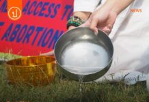 กลุ่มทำทาง-ผู้หญิงที่เคยทำแท้ง กรวดน้ำไล่ ‘อนุทิน’ เหตุตัดงบฯ ส่งเสริมสุขภาพ กร…